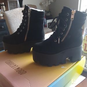 never worn. wrong size